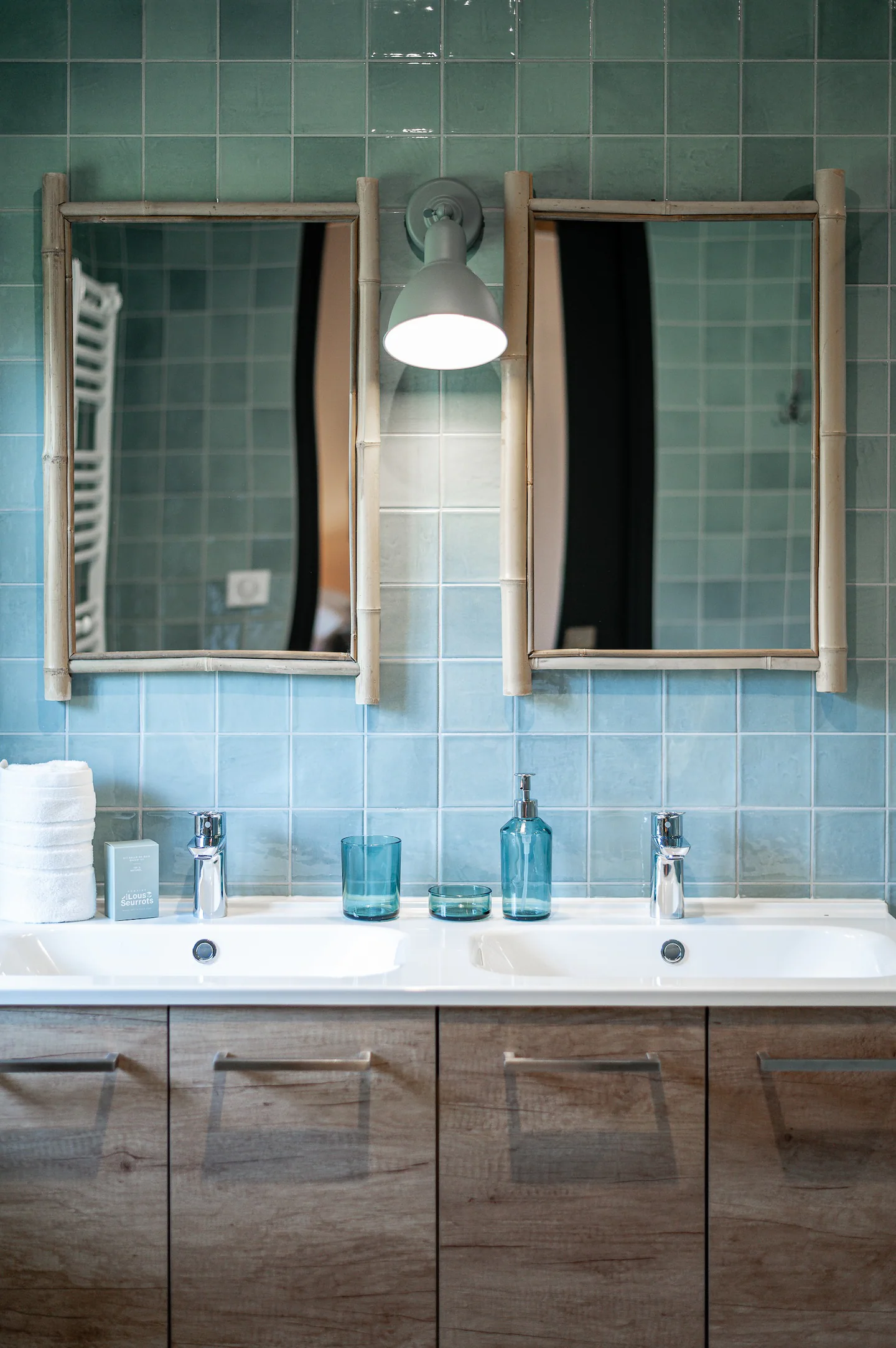 salle de bain bleu vert