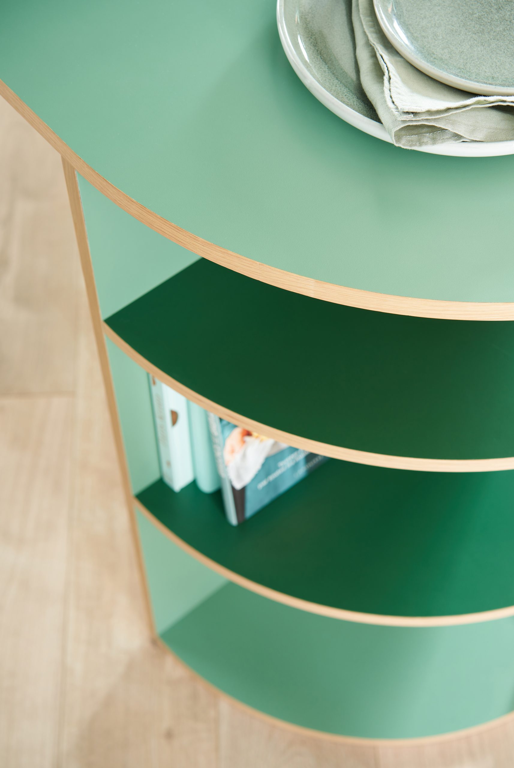 étagère bois vert