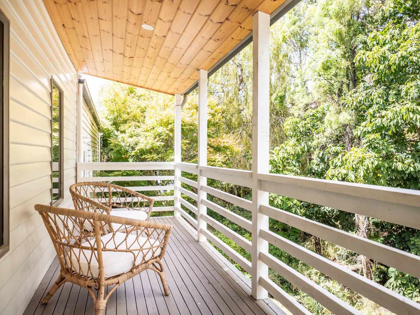 terrasse couverte maison rénovée