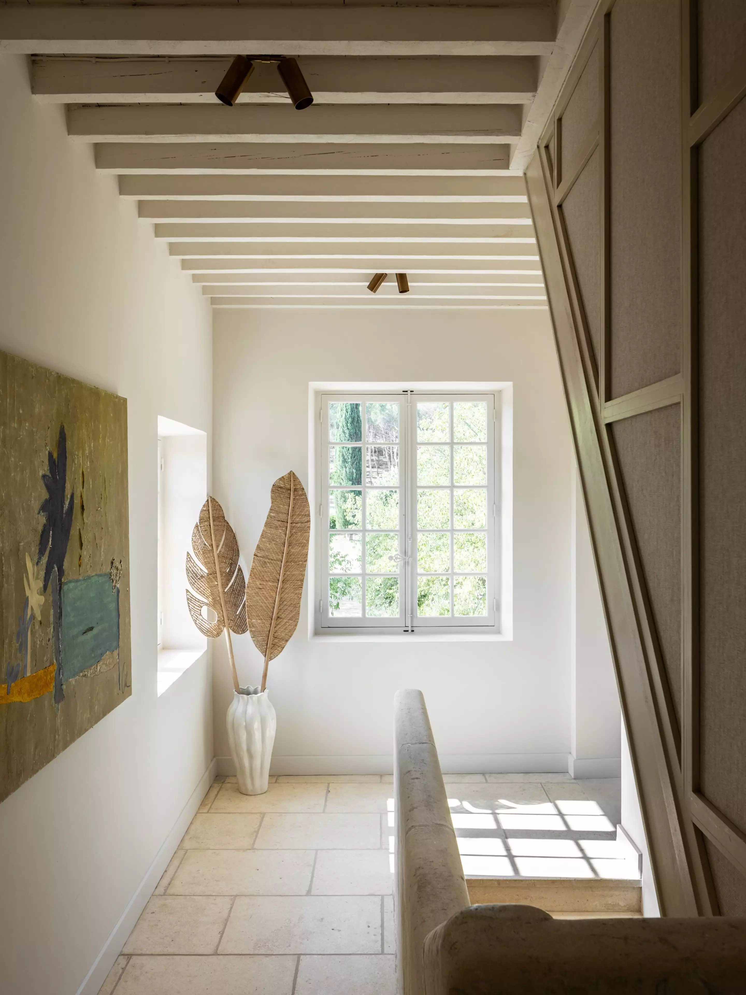 palier avec poutre blanches