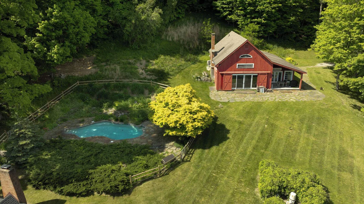 maison de campagne en bois The Library House