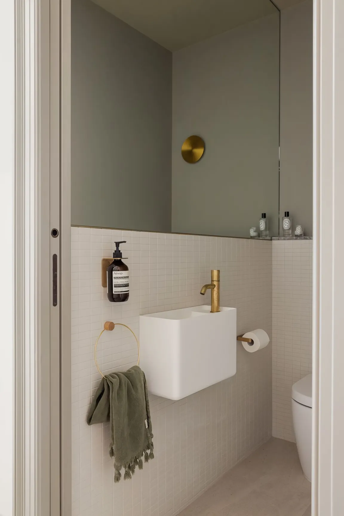 toilettes murs verts toilettes murs verts