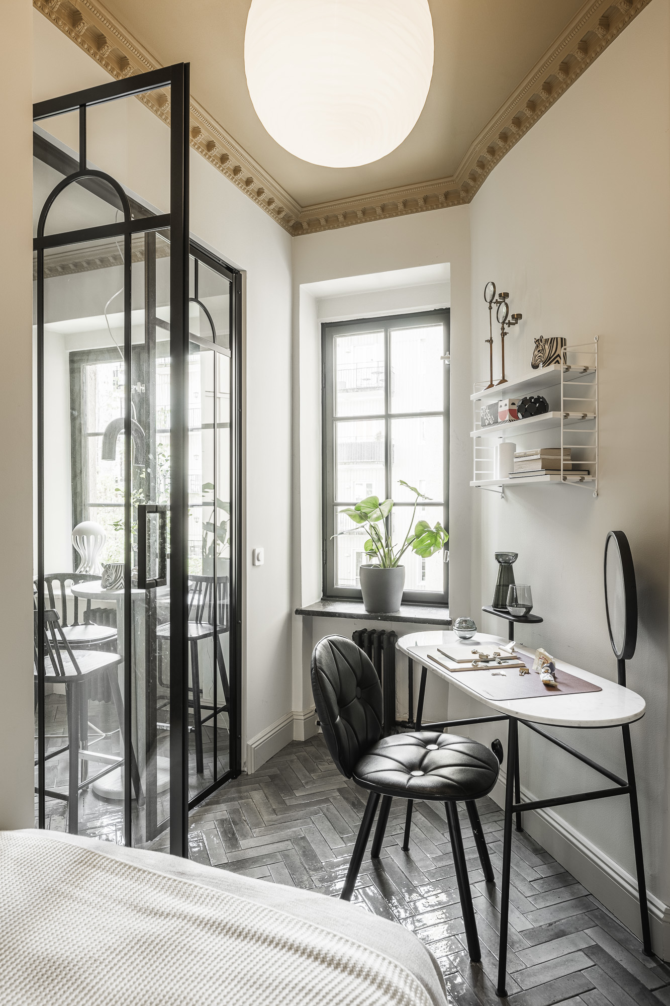 bureau décoration contemporaine avec porte verrière