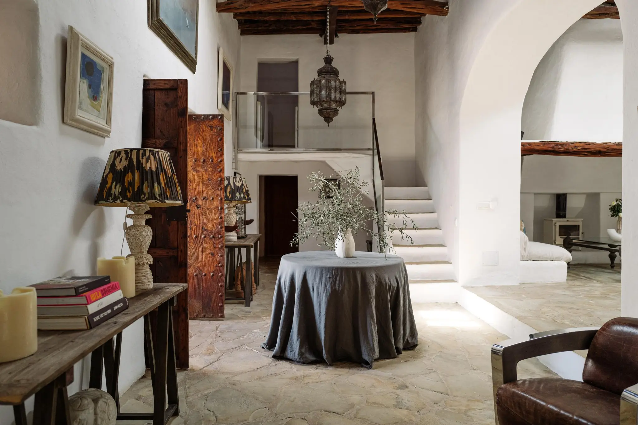 entrée décoration rustique chic maison Ibiza par Blakstad entrée décoration rustique chic maison Ibiza par Blakstad