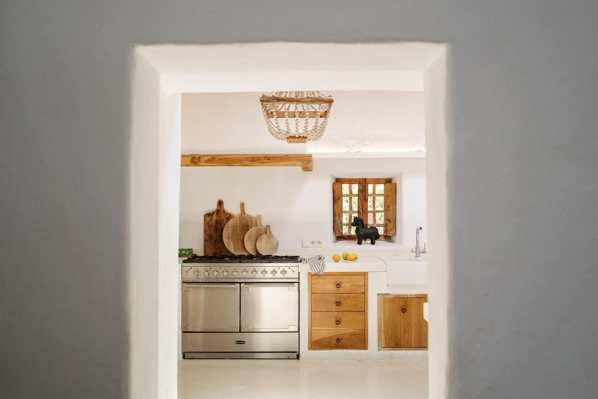 cuisine rustique chic maison Ibiza par Blakstad cuisine rustique chic maison Ibiza par Blakstad