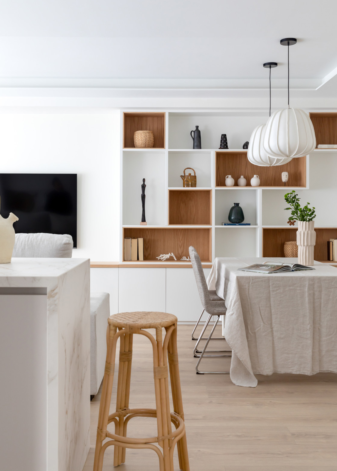 salon avec cuisine ouverte décoration contemporaine appartement 81m2 salon avec cuisine ouverte décoration contemporaine appartement 81m2