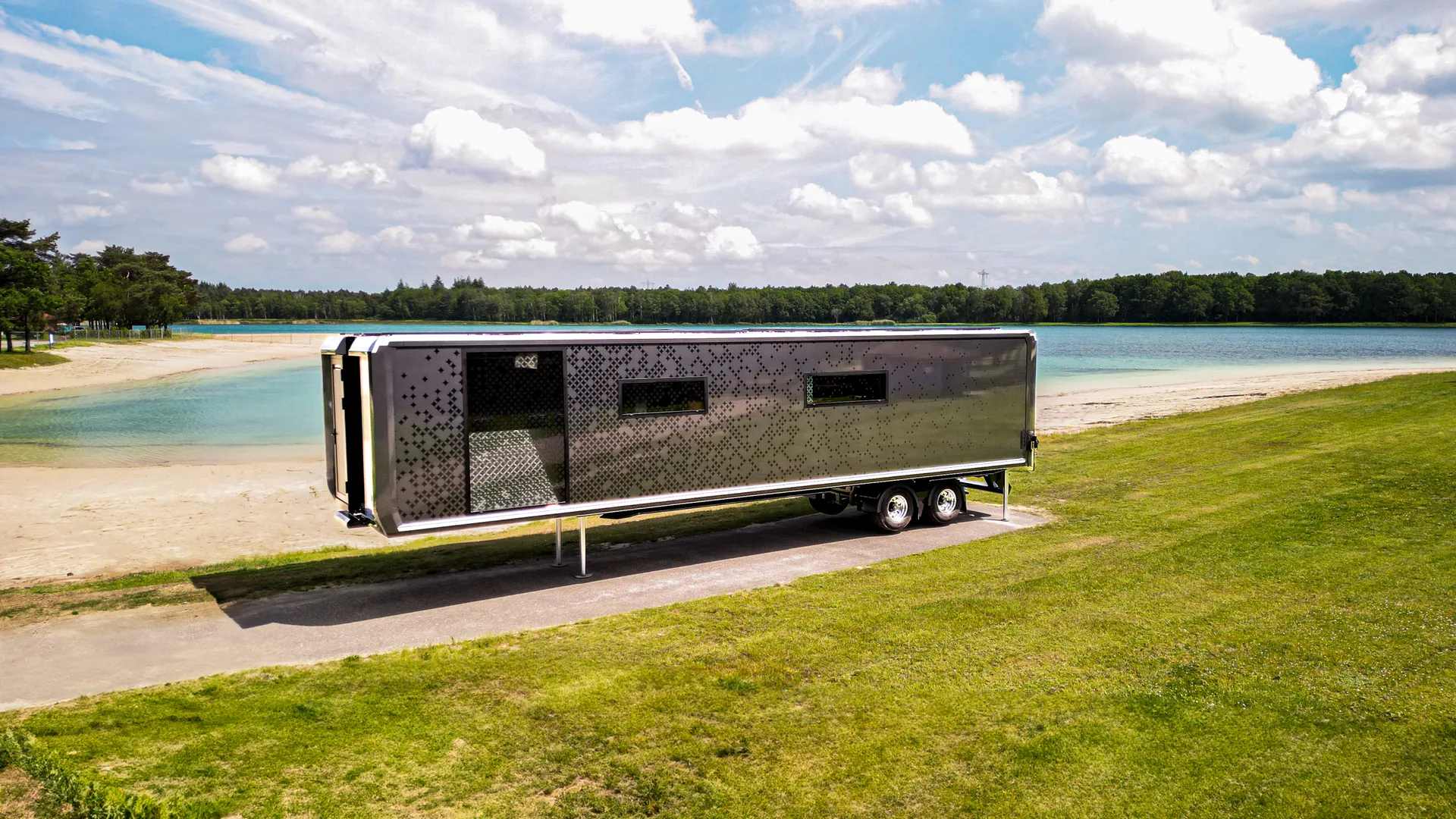 tiny house contemporaine 60m2 Expandable Trailers