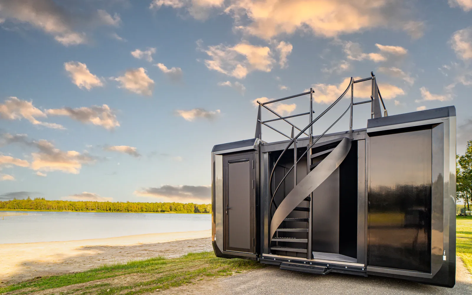tiny house contemporaine 60m2 Expandable Trailers