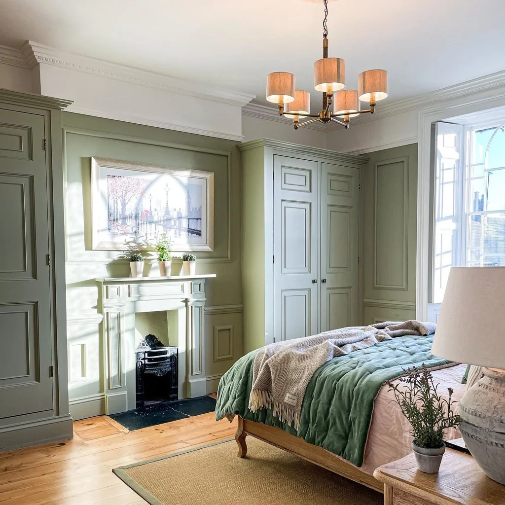 chambre classique murs couleur neutre French Gray Farrow & Ball