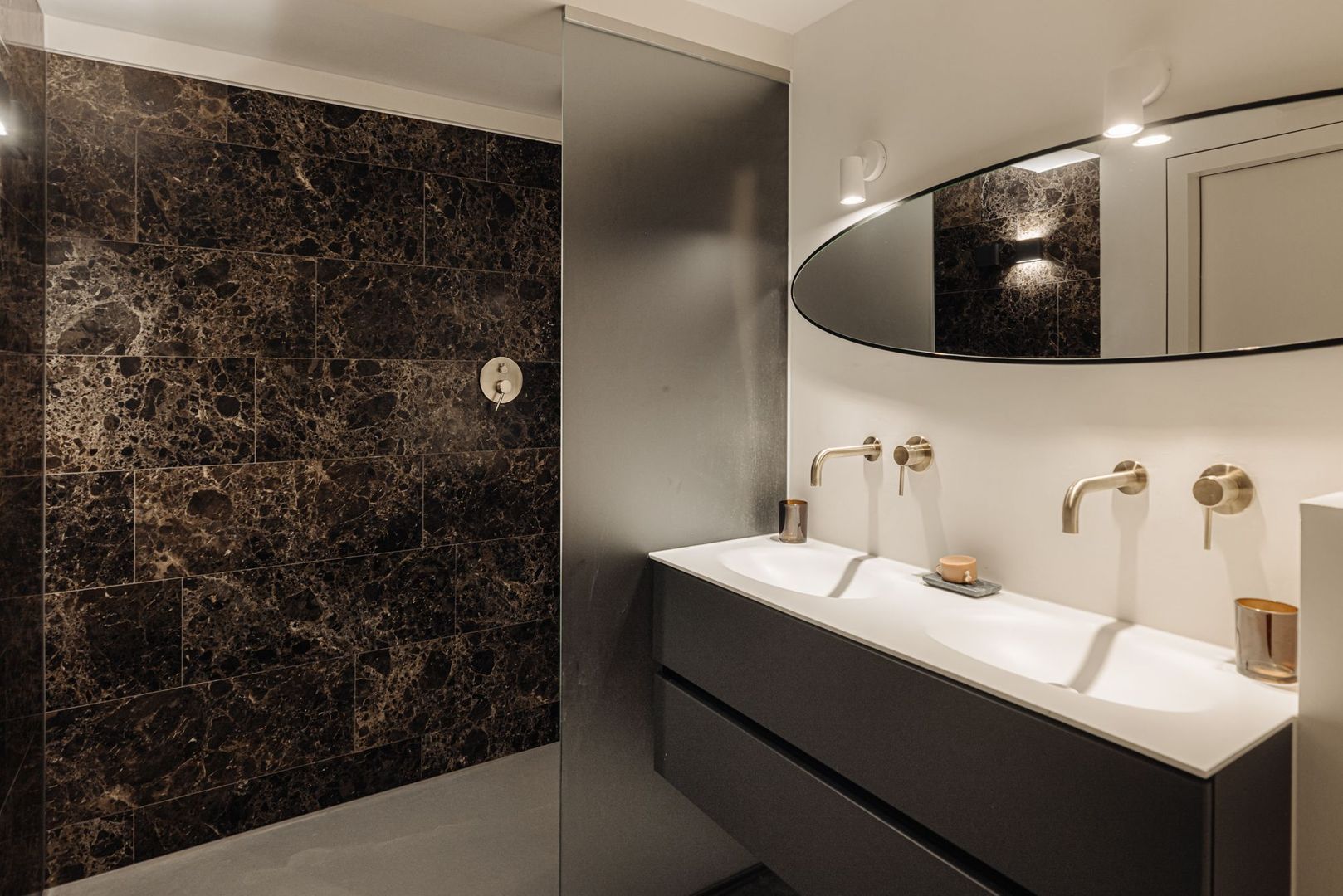 salle de bain marbre foncé salle de bain marbre foncé