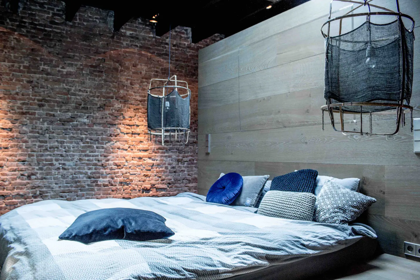 chambre murs briques loft Amsterdam chambre murs briques loft Amsterdam