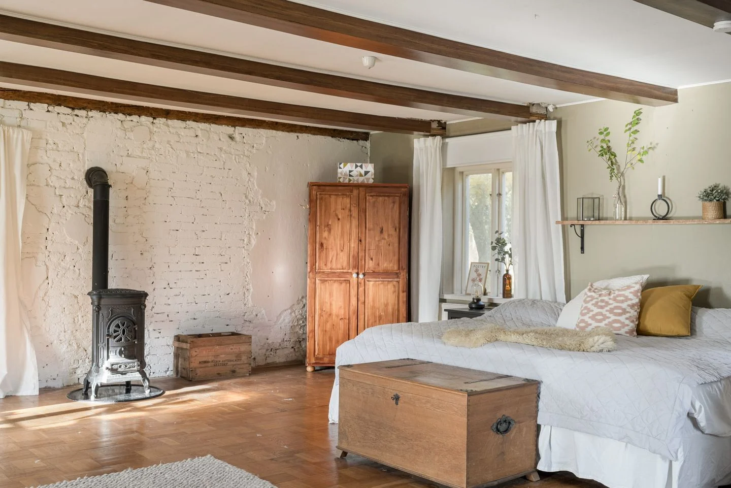 chambre maison ancienne avec poutres décoration rustique chic chambre maison ancienne avec poutres décoration rustique chic