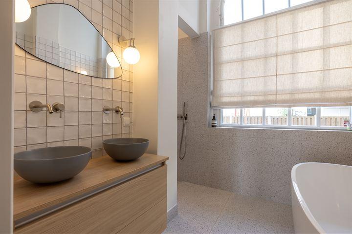 salle de bain blanche loft design décoration contemporaine