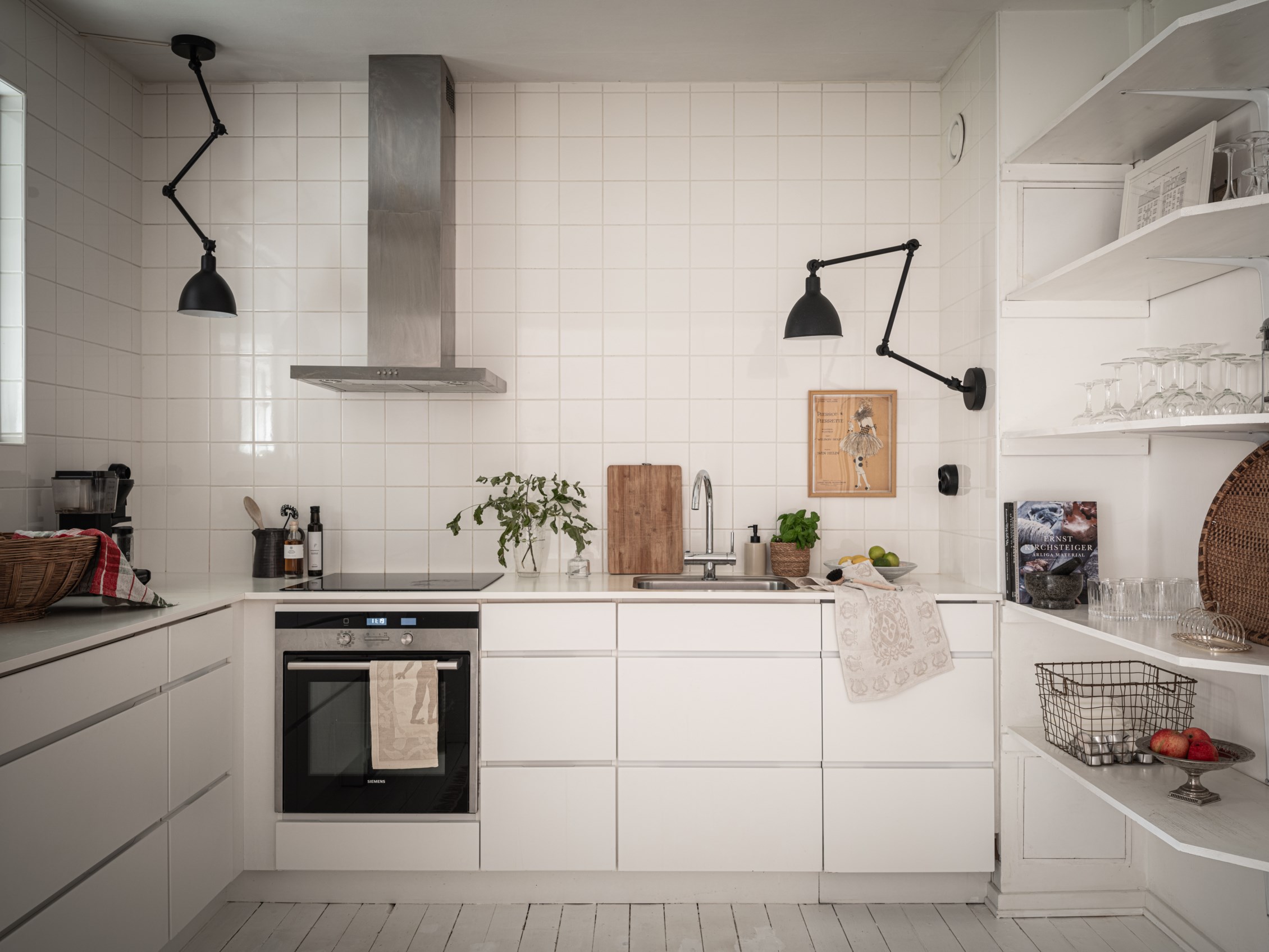 cuisine blanche ouverte deux-pièces 45m2 cuisine blanche ouverte deux-pièces 45m2