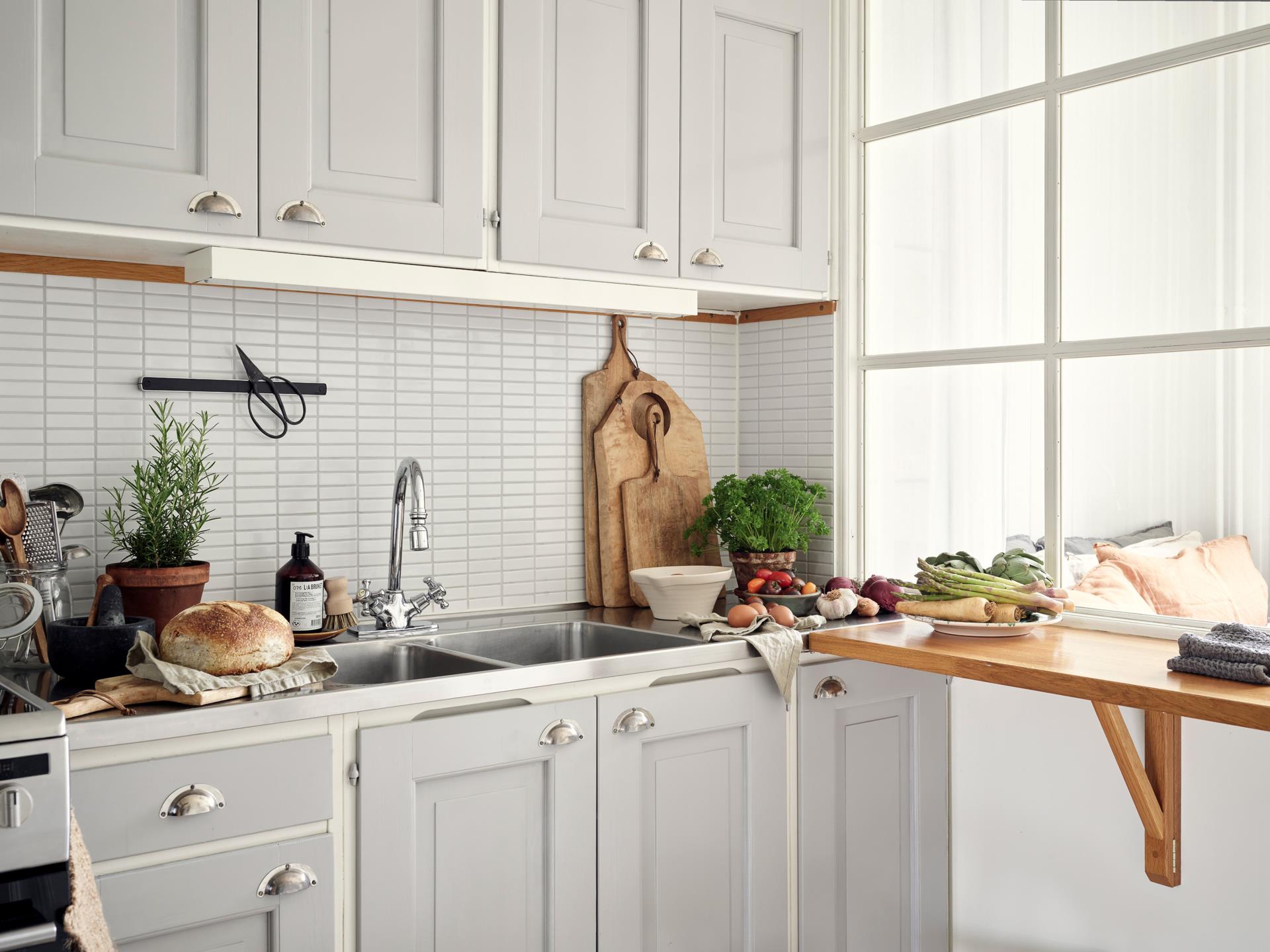 cuisine avec verrière blanche appartement 37m2