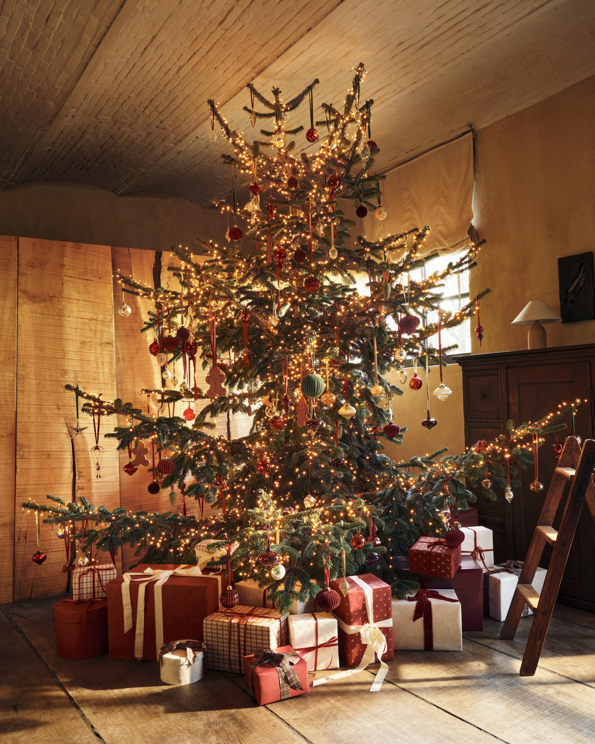 salon avec sapin de Noël collection Zara Home Capturing Christmas salon avec sapin de Noël collection Zara Home Capturing Christmas