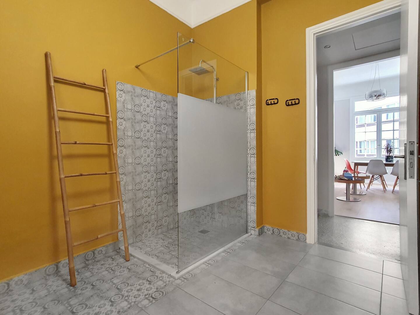 salle de bain jaune et grise salle de bain jaune et grise