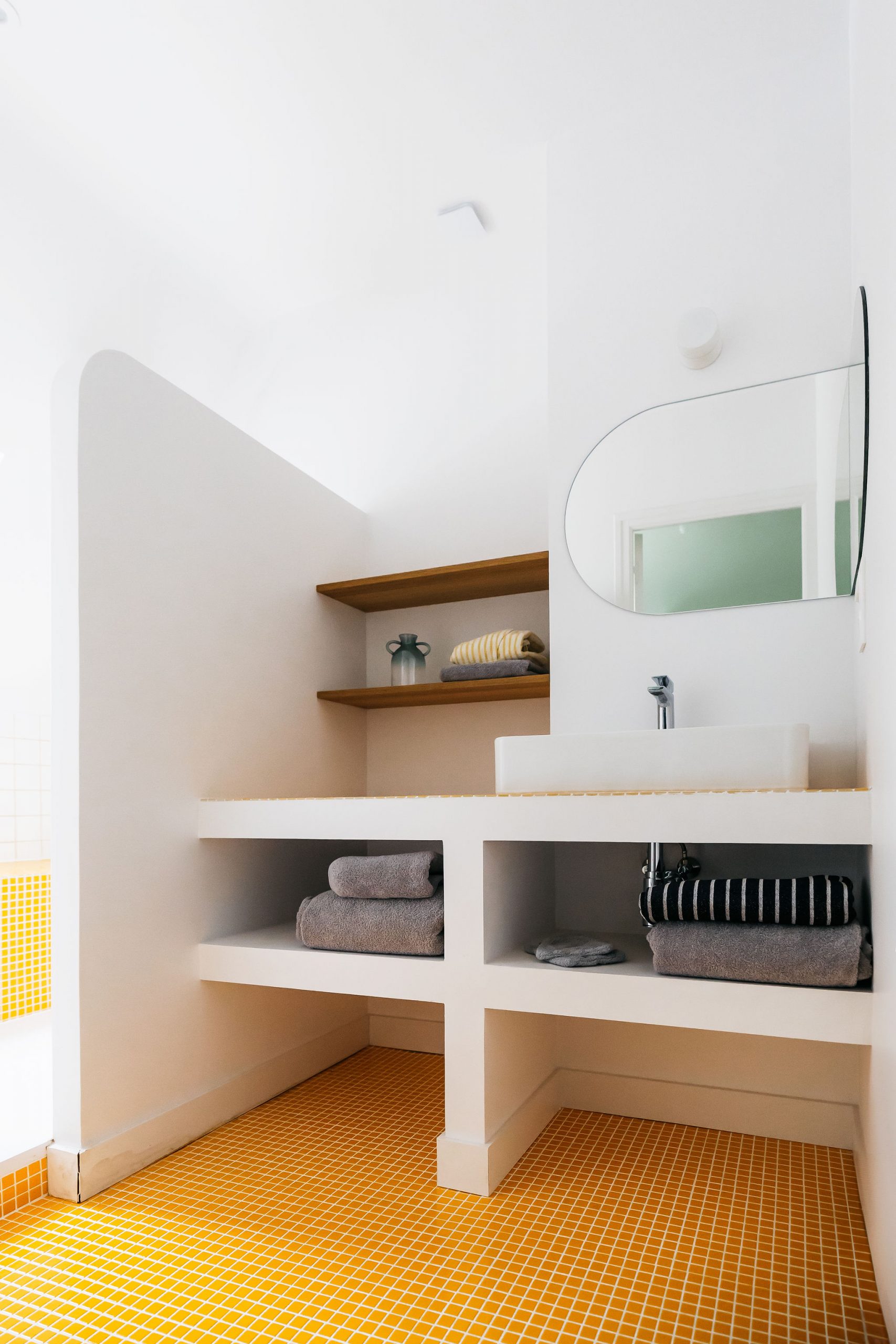 salle de bain jaune et blanche salle de bain jaune et blanche