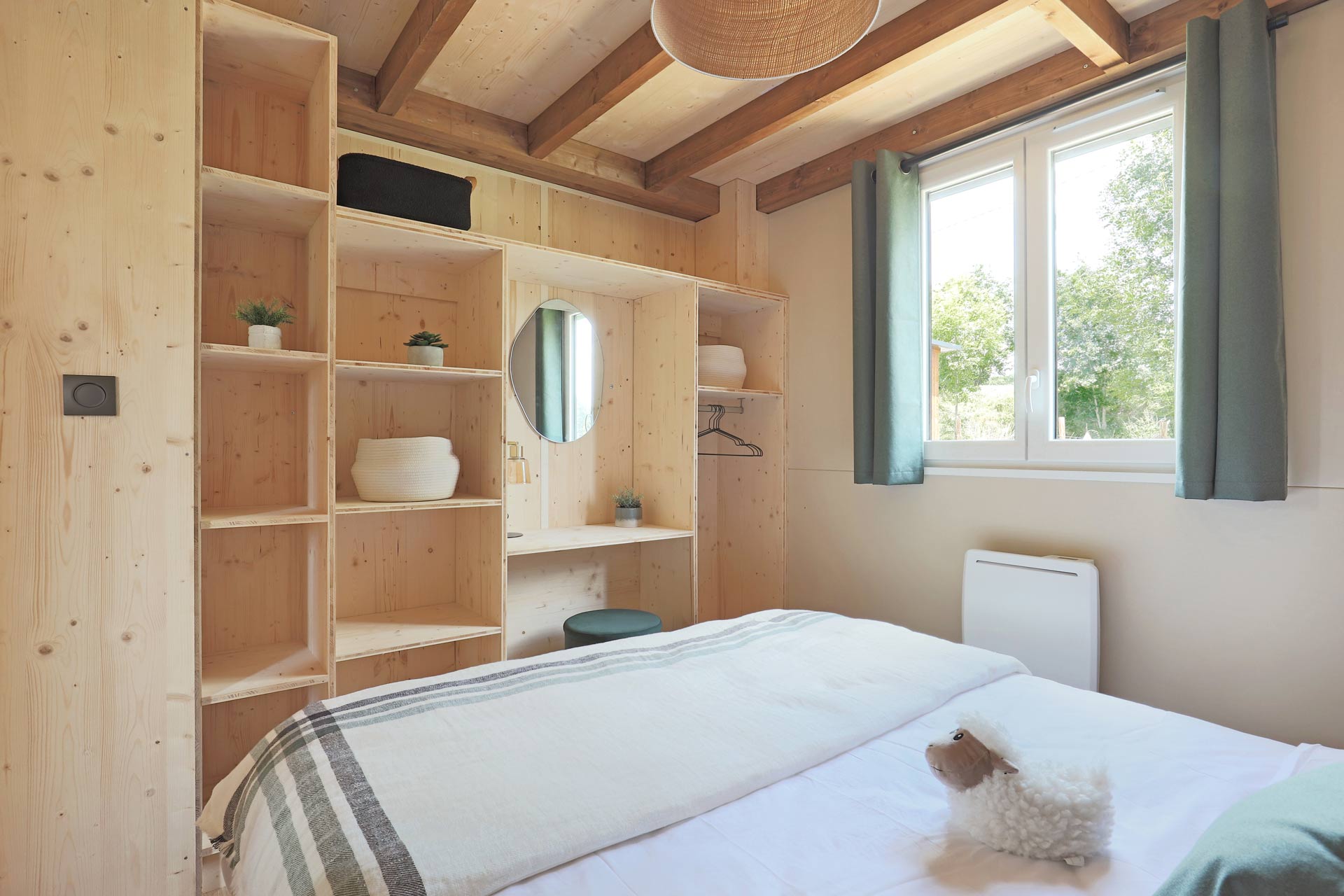 chambre principale petite maison française en bois 30m2 Northland Hekipia chambre principale petite maison française en bois 30m2 Northland Hekipia