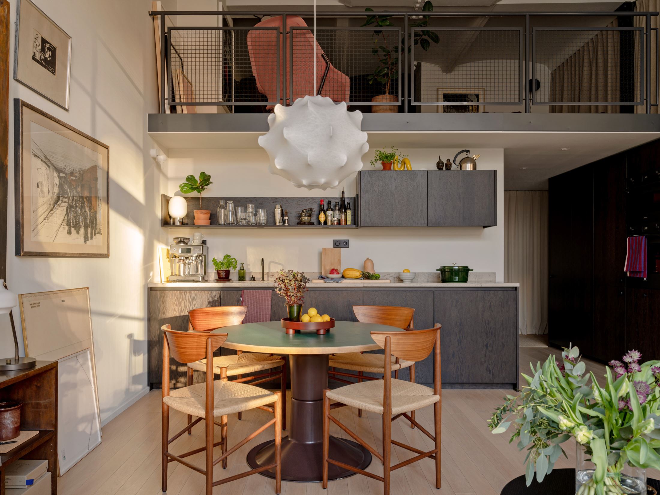 cuisine sous mezzanine appartement en duplex 67m2 décoration vintage style petit loft cuisine sous mezzanine appartement en duplex 67m2 décoration vintage style petit loft