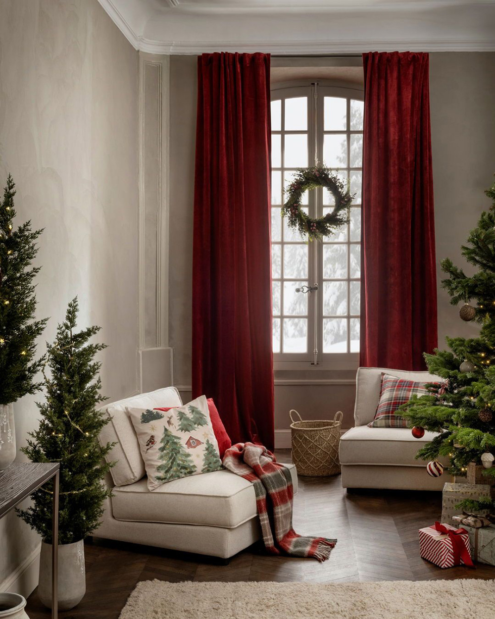 salon maison avec décoration Noël traditionnel