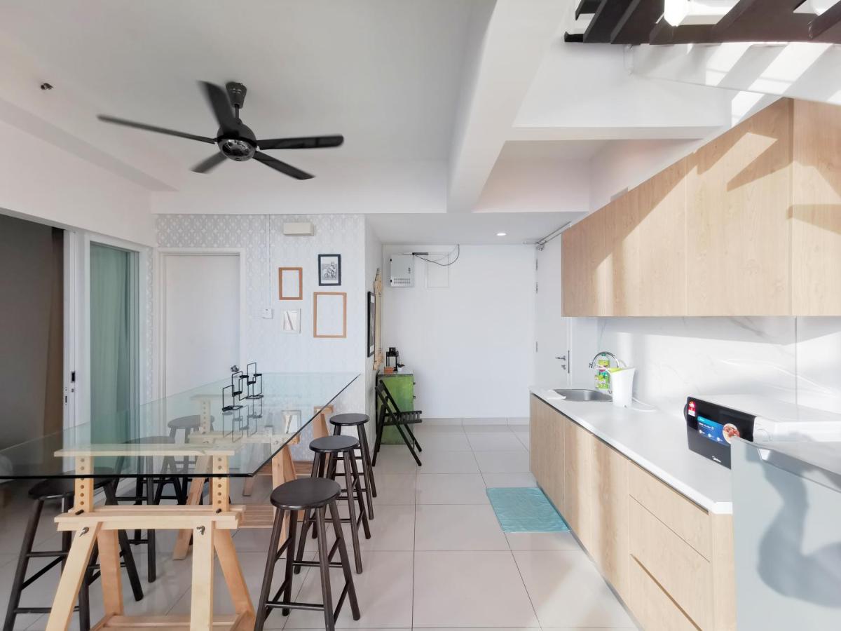 cuisine design bois clair appartement en duplex cuisine design bois clair appartement en duplex