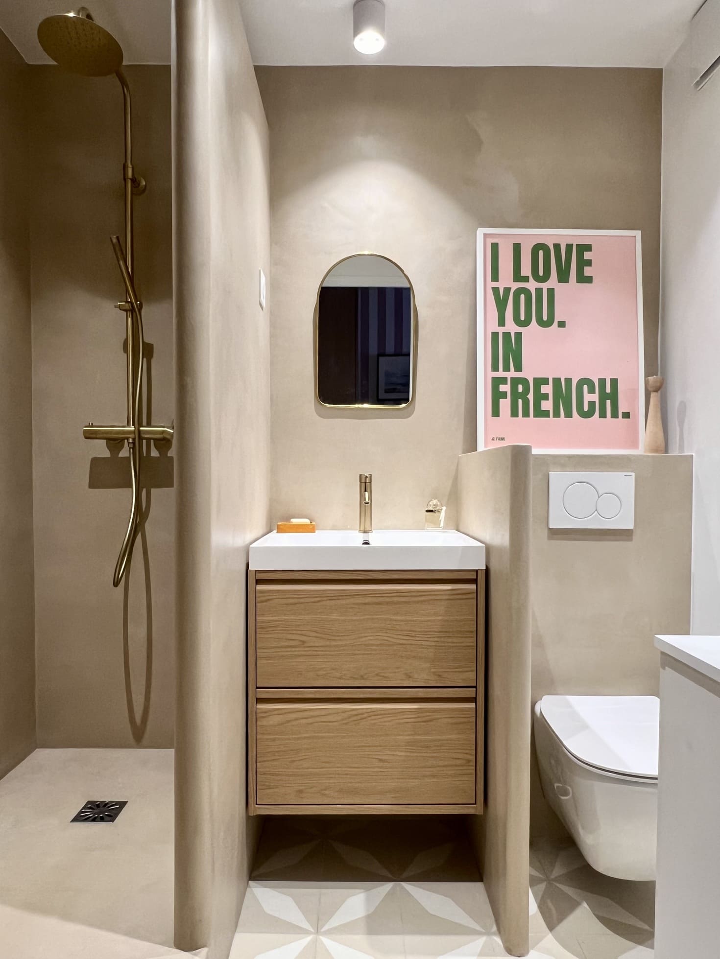 salle de douche studio 26m2 Paris rénové par Happy Pog photo Billie Blanket salle de douche studio 26m2 Paris rénové par Happy Pog photo Billie Blanket