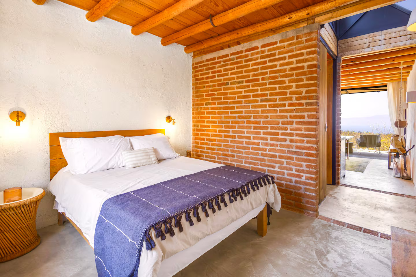 chambre poutres et murs de briques Casita Anica chambre poutres et murs de briques Casita Anica