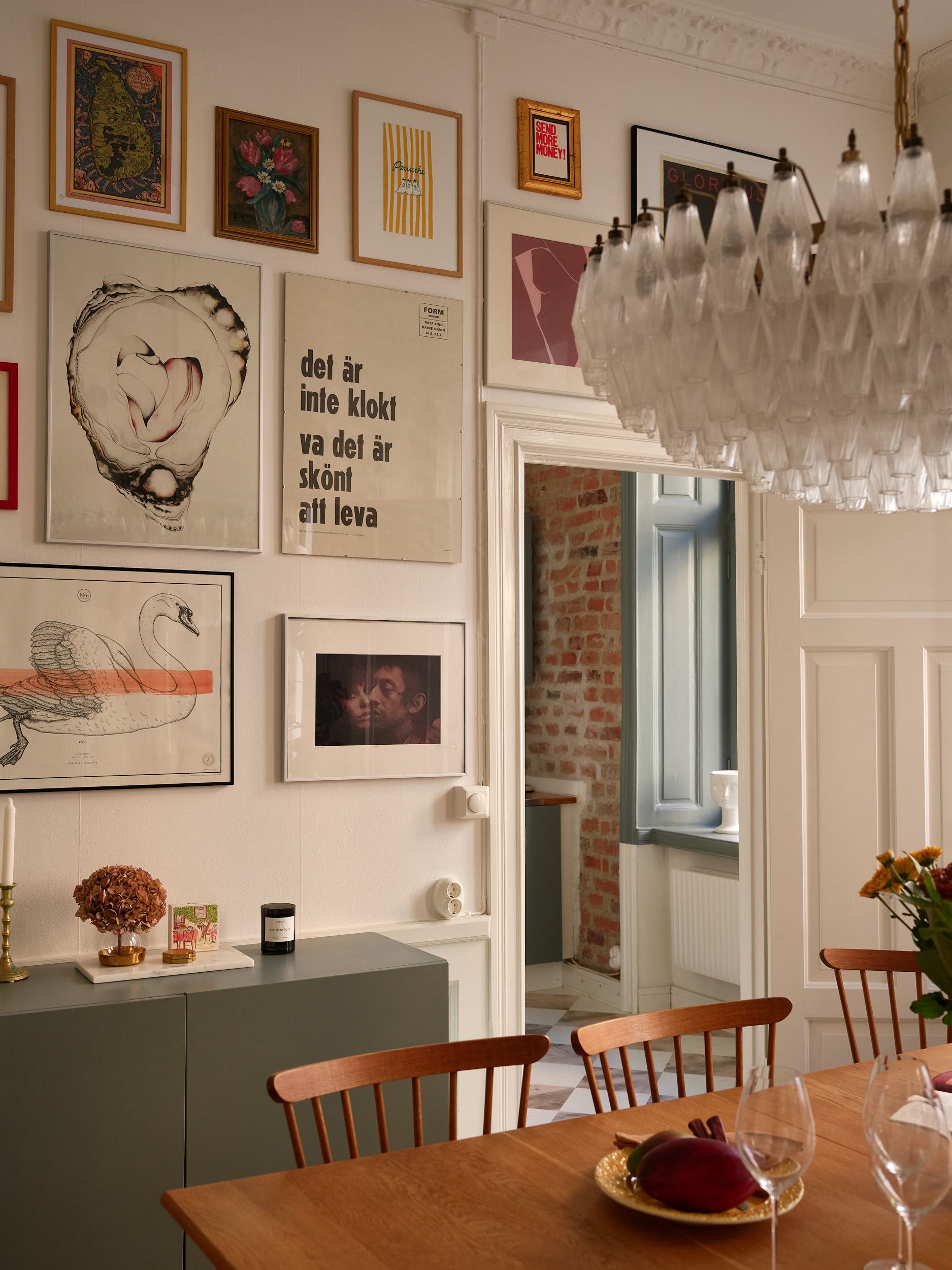 salle à manger avec mur d salle à manger avec mur d'images