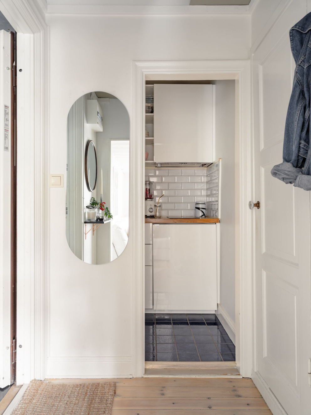 entrée avec miroir