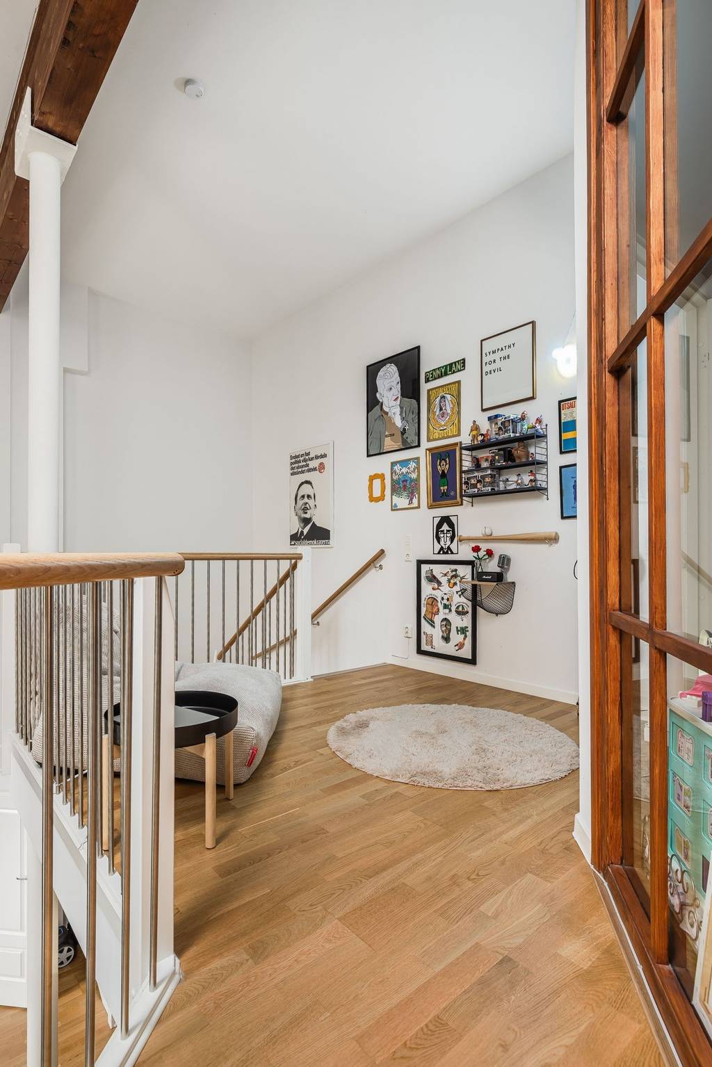 palier étage avec garde-corps métal duplex 108m2 palier étage avec garde-corps métal duplex 108m2