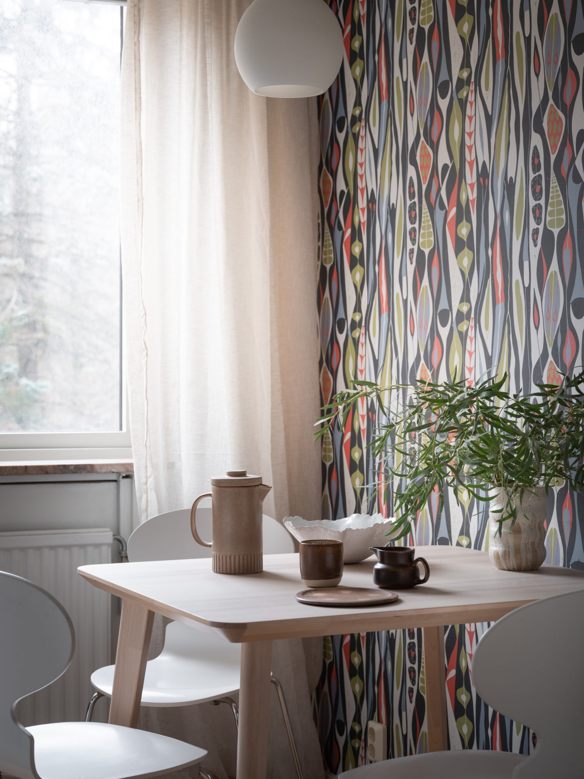 coin repas avec papier-peint vintage sixties coin repas avec papier-peint vintage sixties