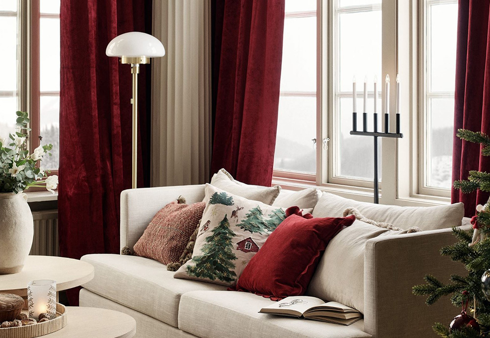 salon maison avec décoration Noël traditionnel