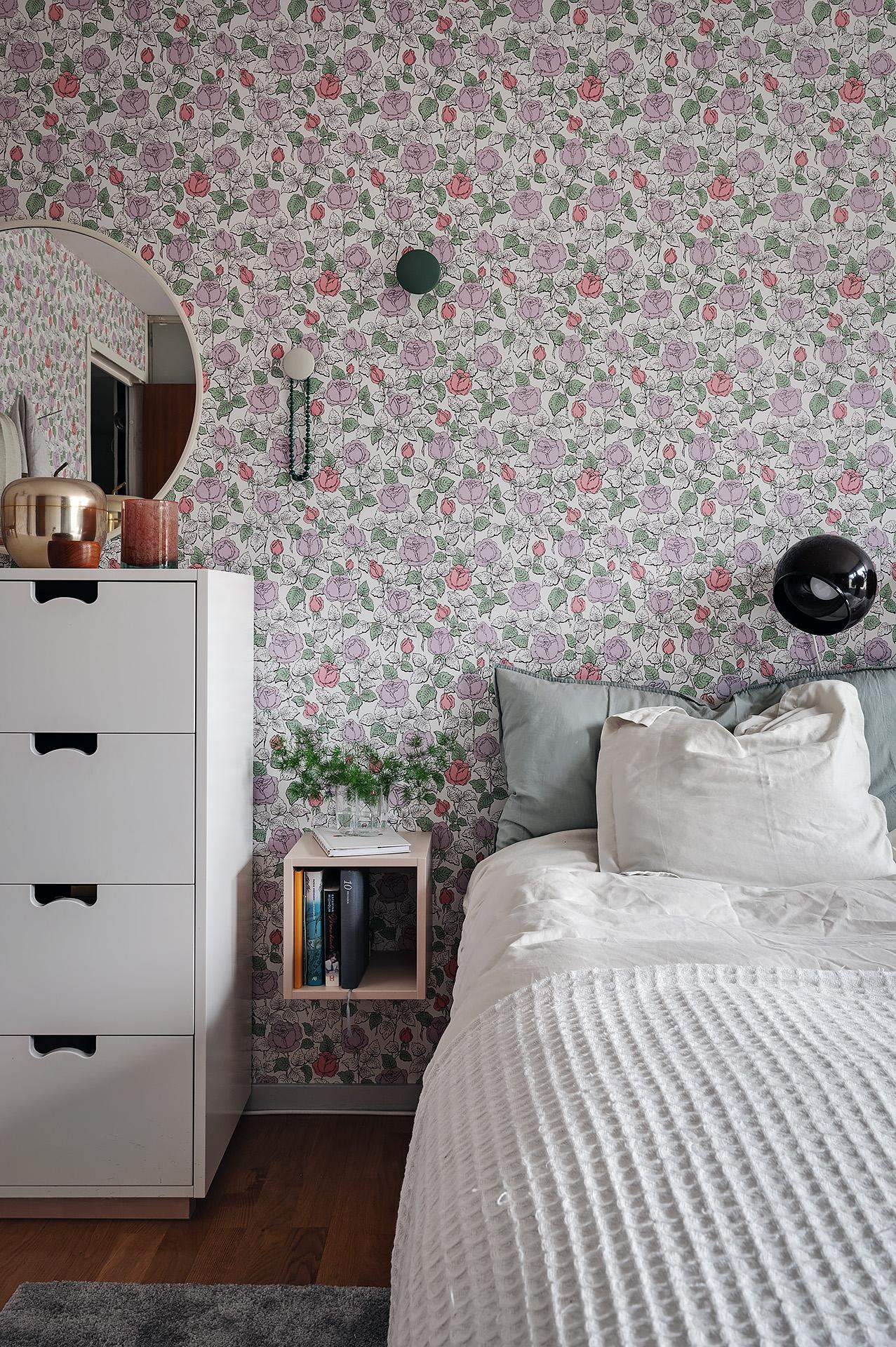 chambre avec papier-peint végétal chambre avec papier-peint végétal
