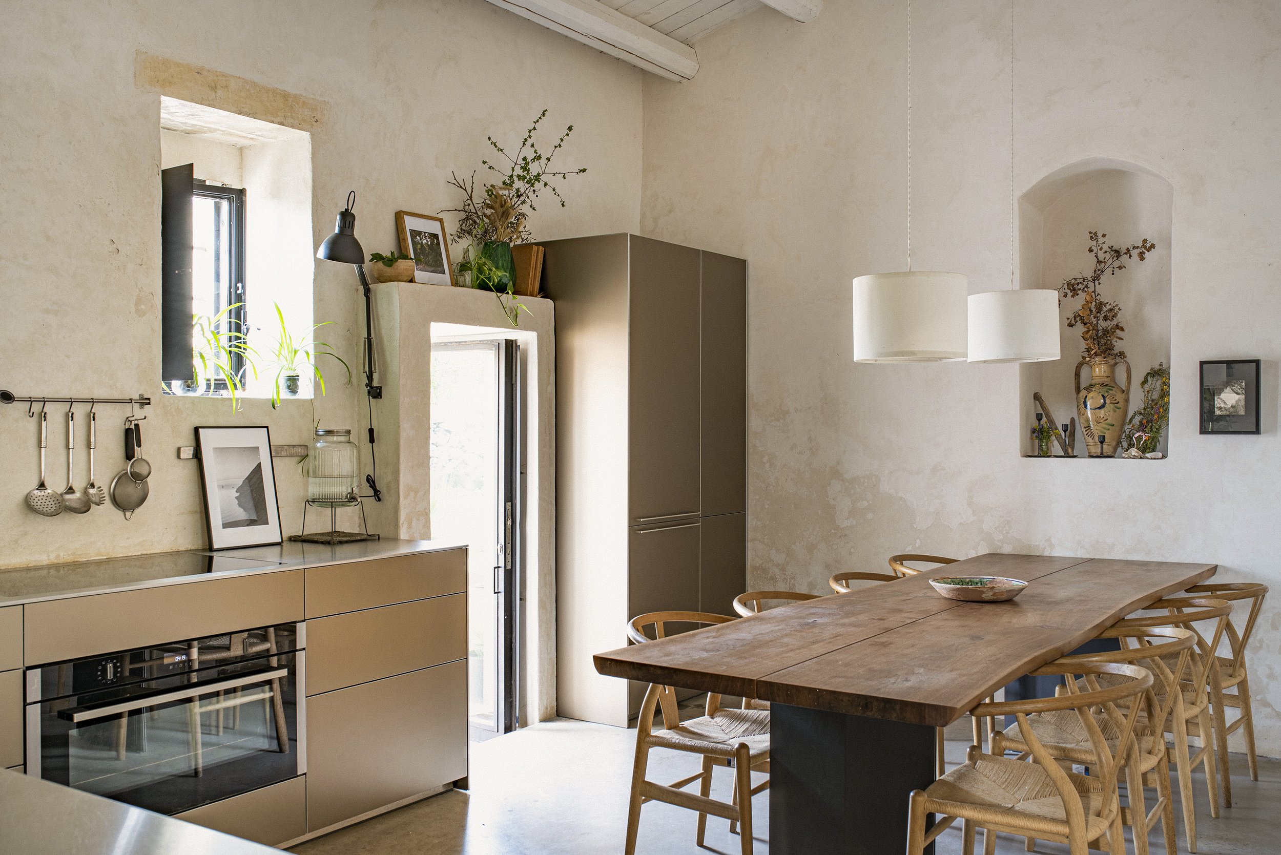 cuisine décoration contemporaine ancienne ferme rénovée en Sicile Casa Balat cuisine décoration contemporaine ancienne ferme rénovée en Sicile Casa Balat