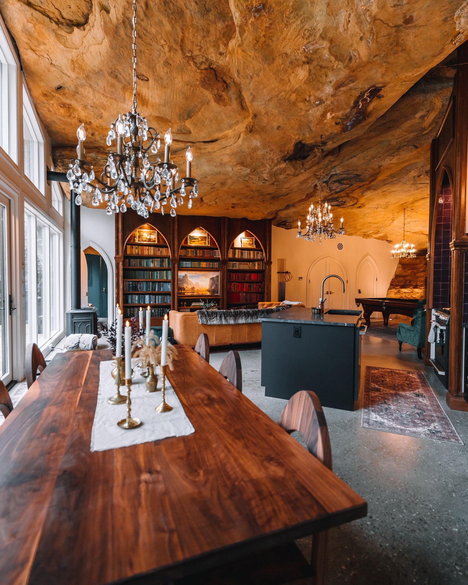 salon décoration contemporaine maison troglodyte The Cave Hocking Hills salon décoration contemporaine maison troglodyte The Cave Hocking Hills