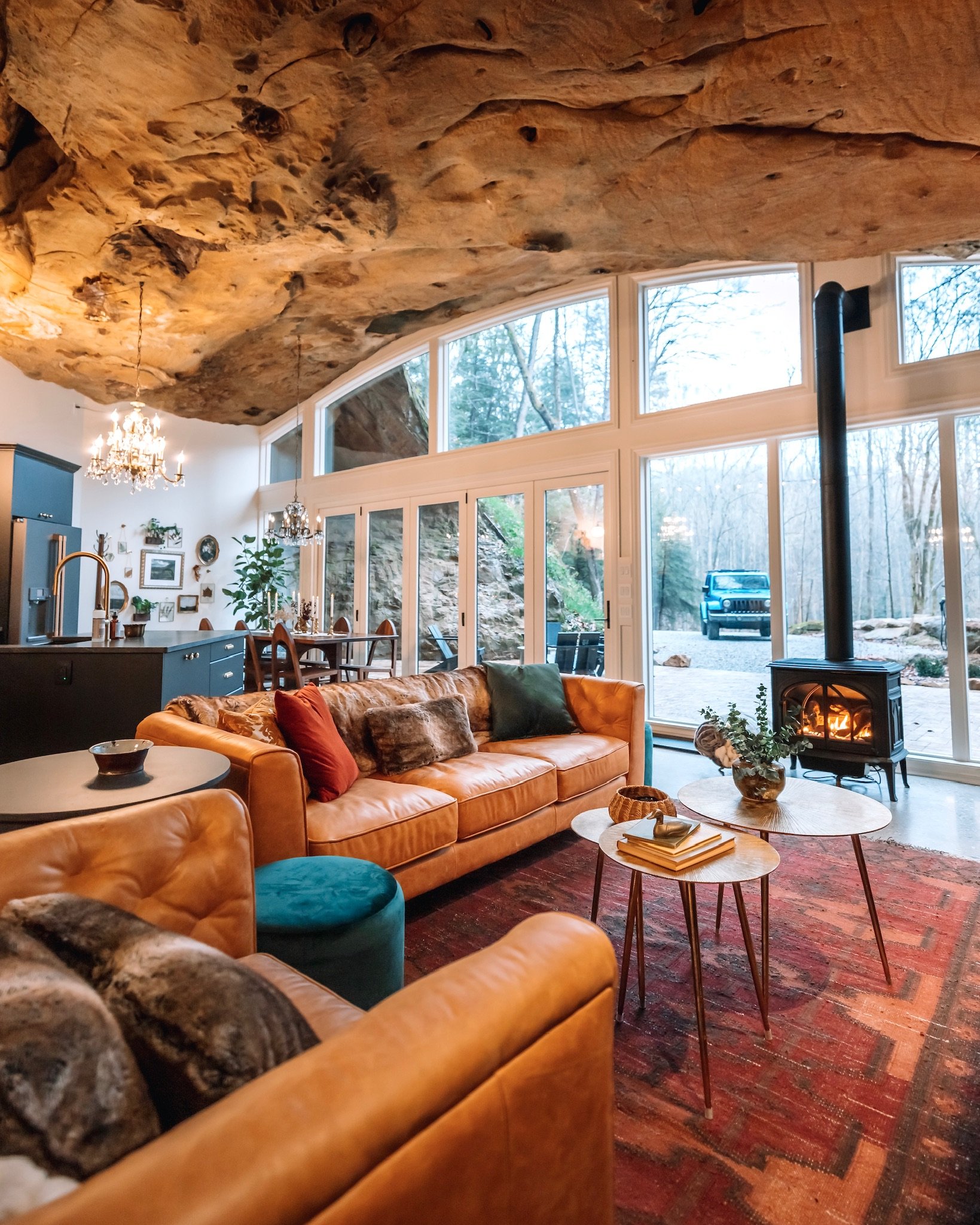 salon décoration contemporaine maison troglodyte The Cave Hocking Hills salon décoration contemporaine maison troglodyte The Cave Hocking Hills