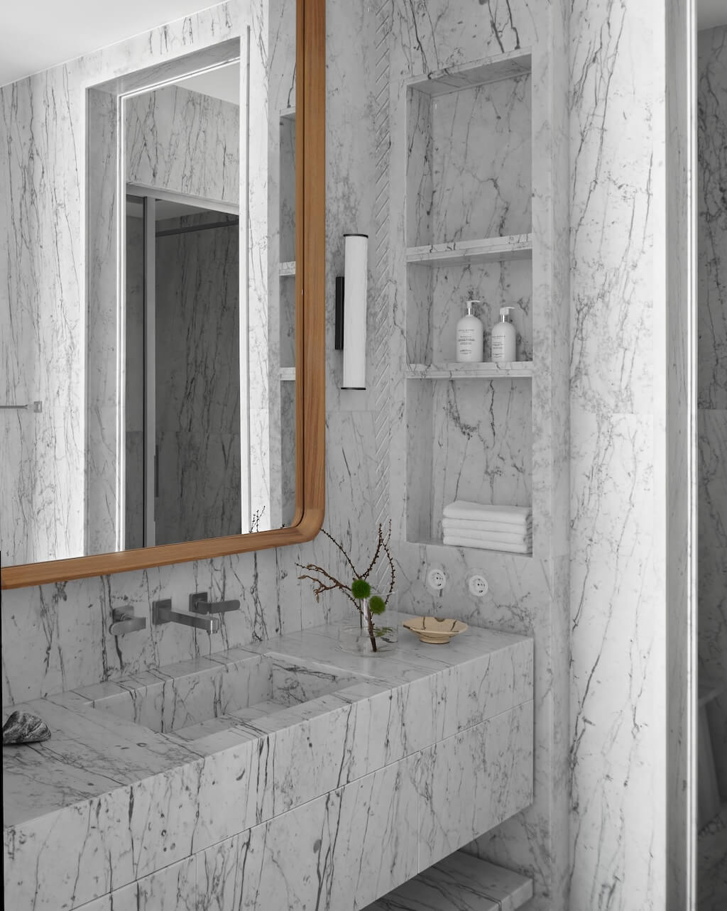 salle de bain marbre gris