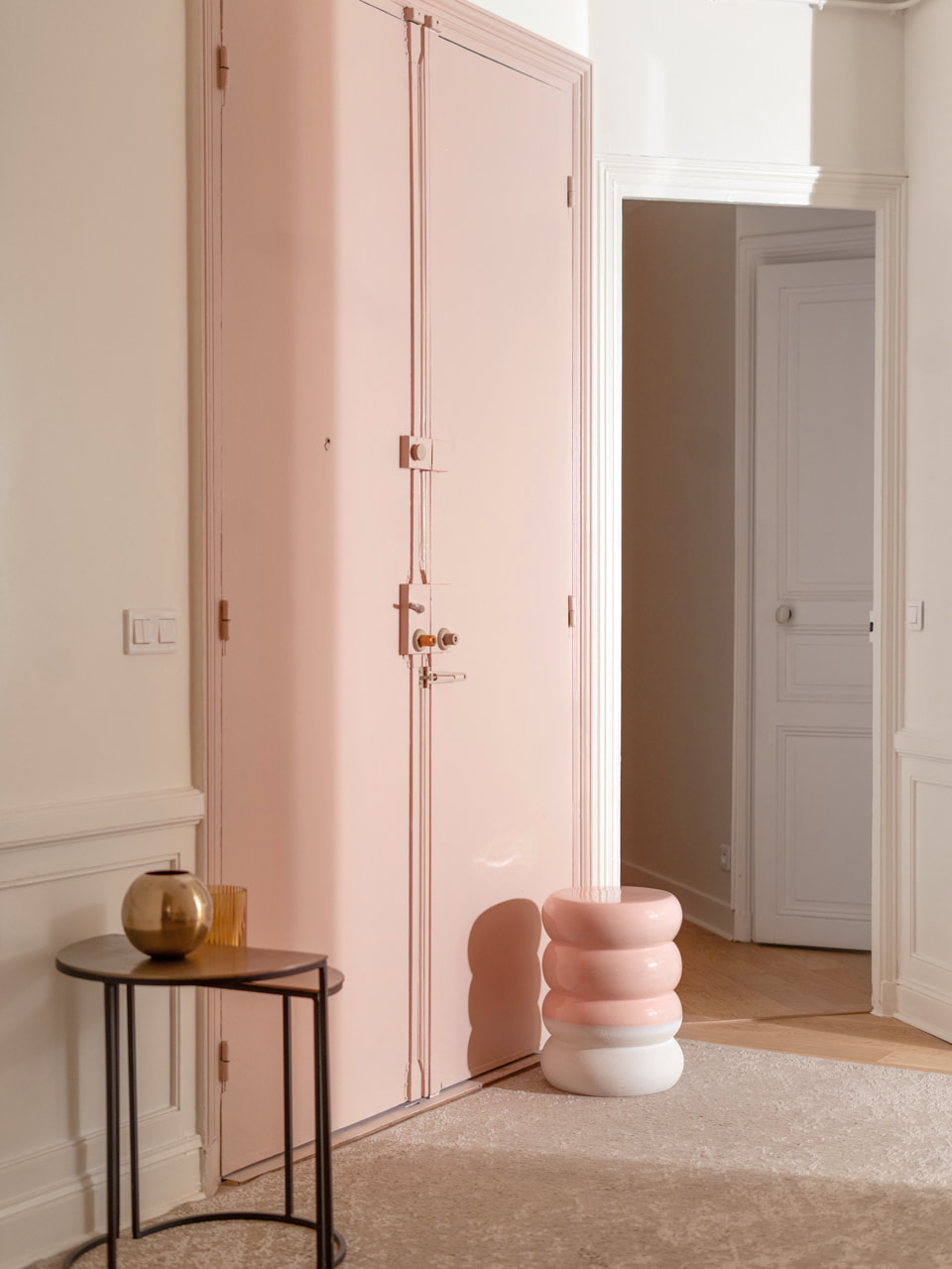 entrée appartement haussmannien Paris rénové