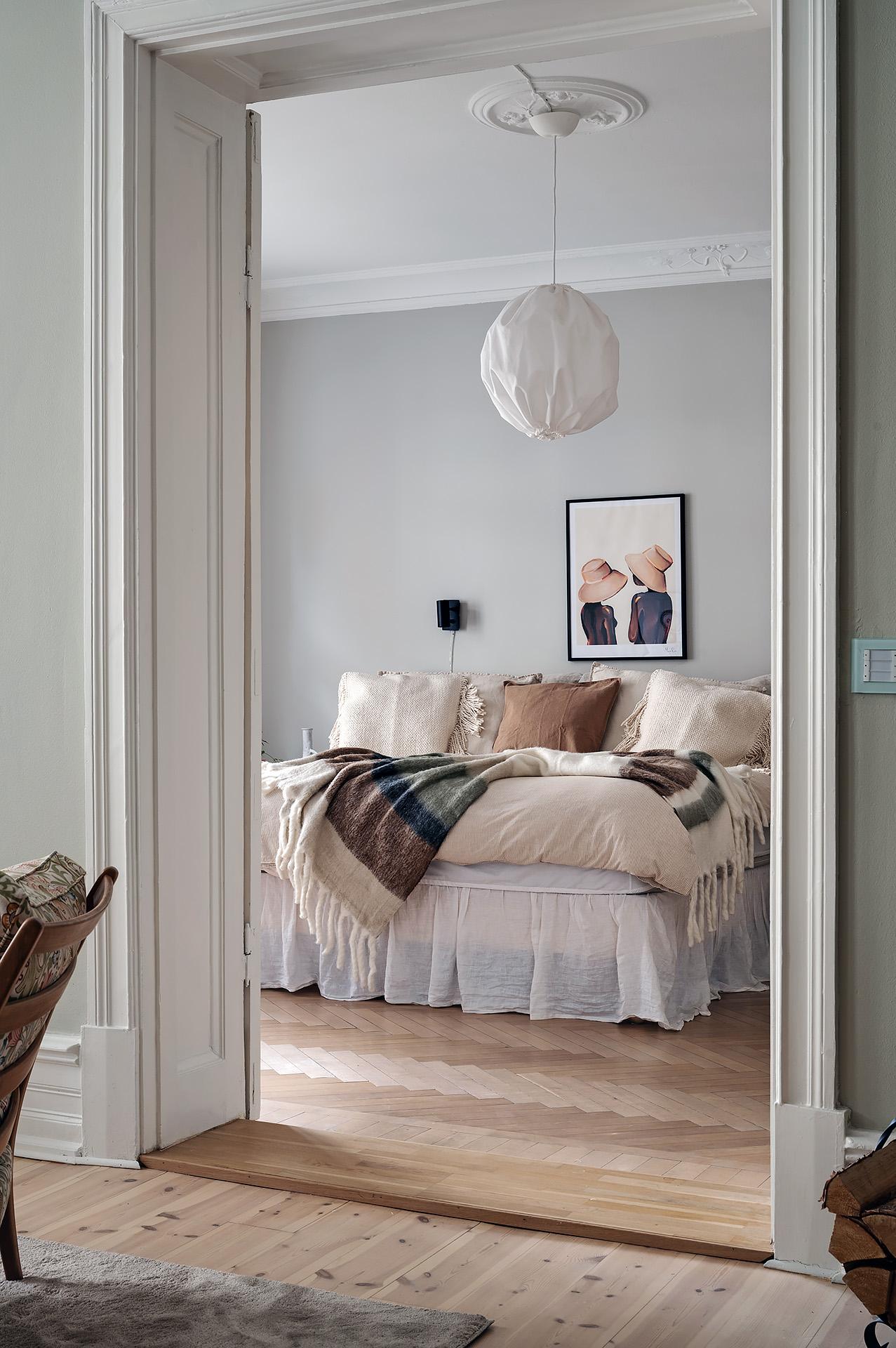 chambre avec moulures et rosaces chambre avec moulures et rosaces
