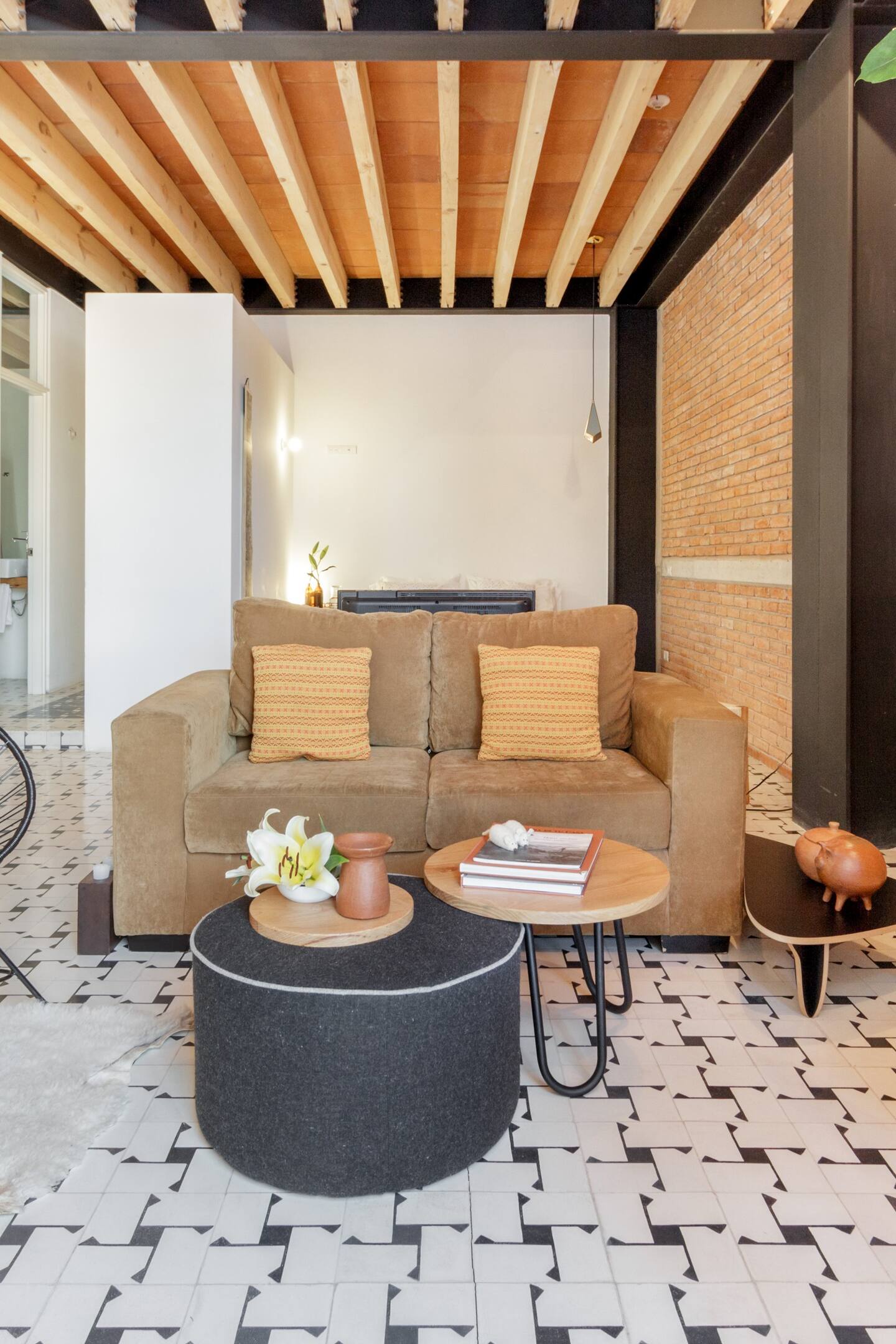 salon loft murs briques et poutres salon loft murs briques et poutres