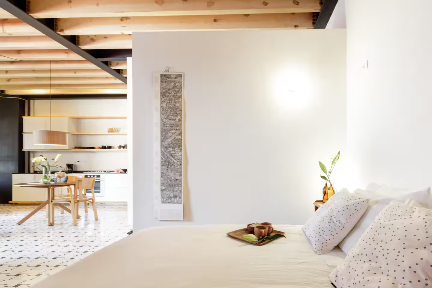 zone chambre dans alcôve loft murs briques et poutres zone chambre dans alcôve loft murs briques et poutres
