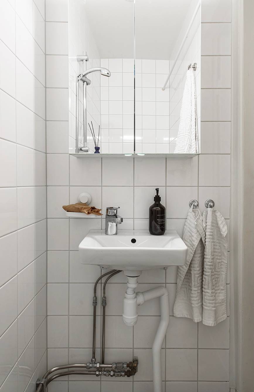 salle d'eau blanche