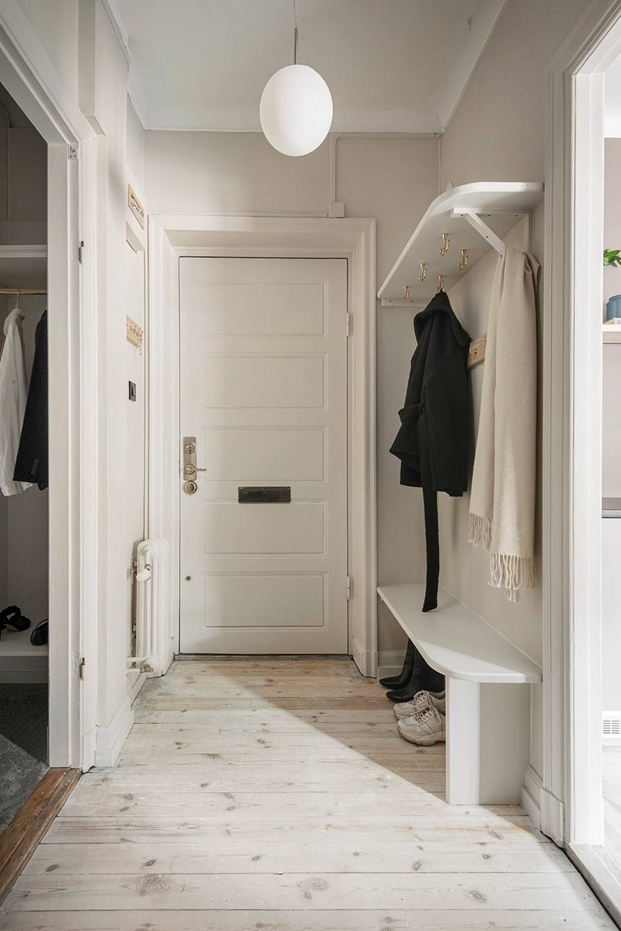 entrée avec parquet blanchi