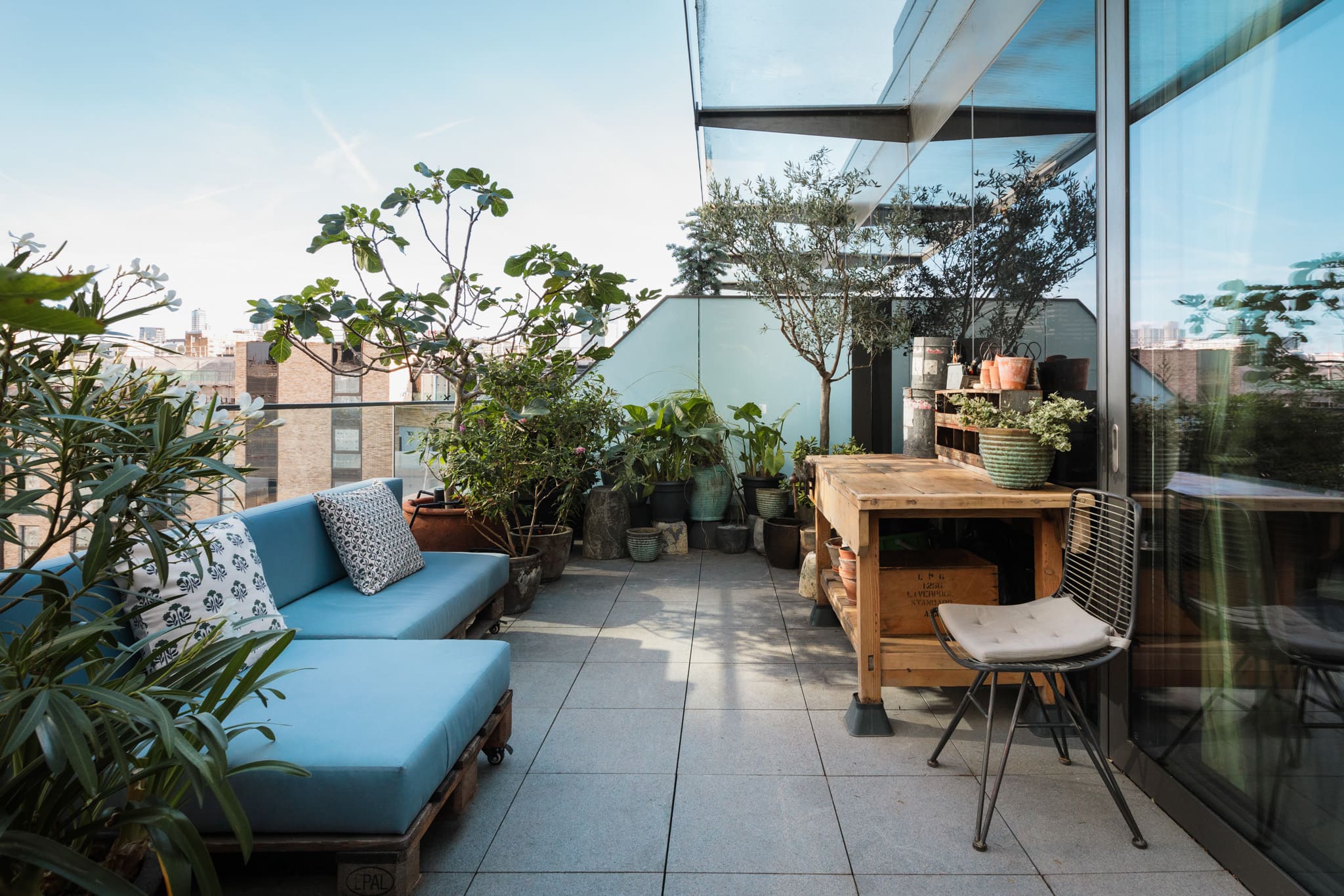 terrasse en plein ciel appartement contemporain 68m2 terrasse en plein ciel appartement contemporain 68m2