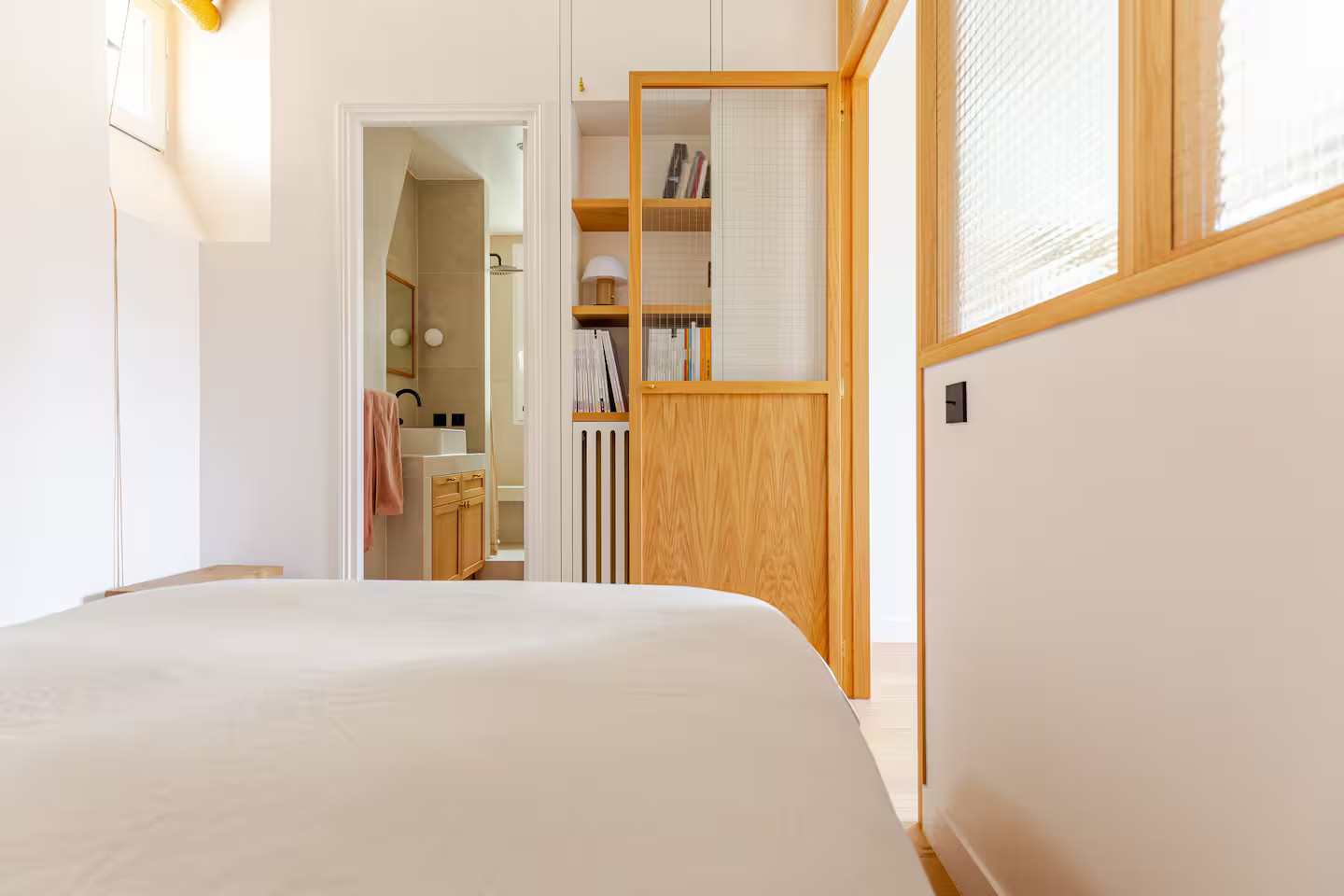 chambre avec verrière deux-pièces Paris