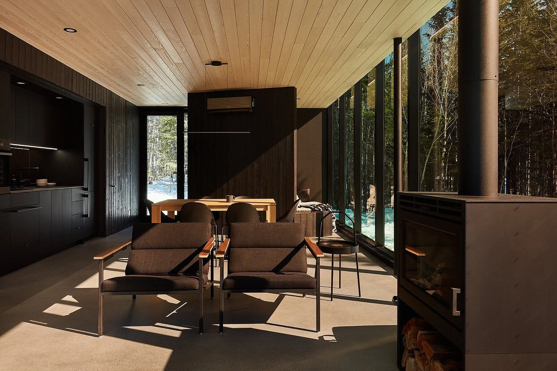 salon avec poêle maison contemporaine