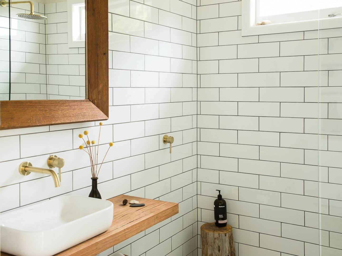 salle de bain décoration contemporaine et vintage Drift Beach Shack Tasmanie