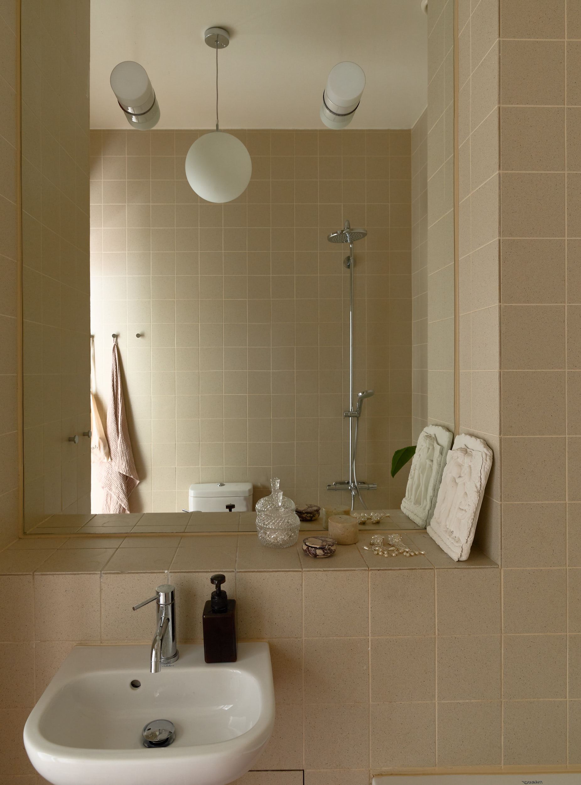 salle de bain appartement atypique de 50m2 décoration contemporaine salle de bain appartement atypique de 50m2 décoration contemporaine