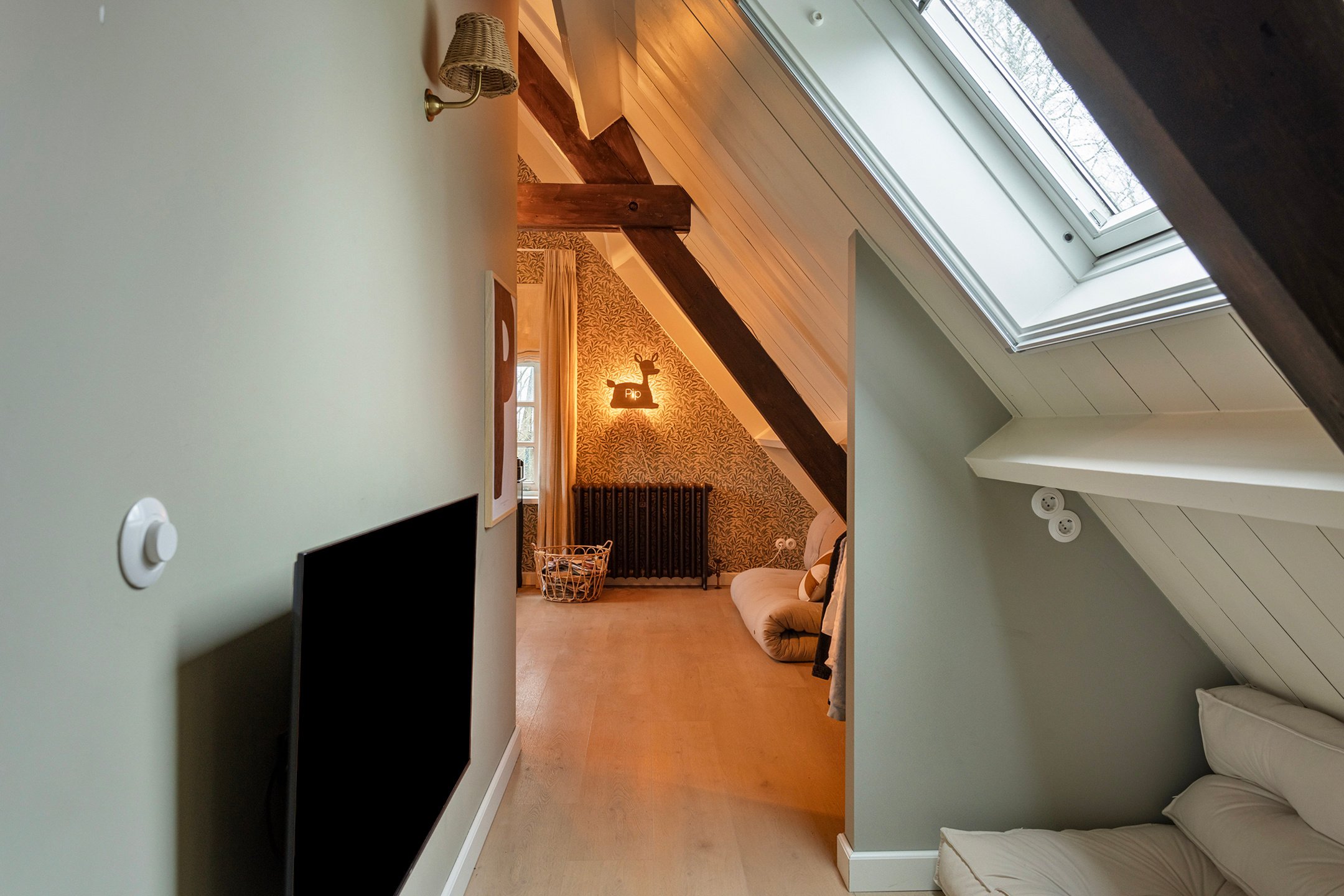 couloir mansardé avec velux couloir mansardé avec velux